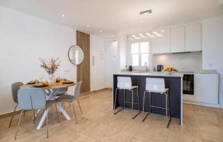 2 Bedroom Stunning Apartment In Manilva - Manilva - 8