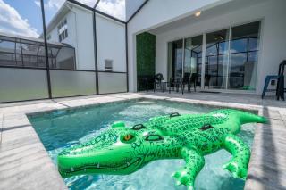 Family Friendly w Pool near Disney at Serenity 1420 - 0