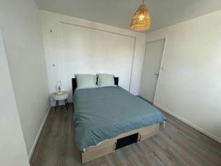 Bright Spacious Flat • 5 Guests • Near Tram - Brest - 2