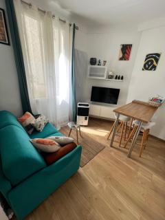 T2 centre ville de Nice face de la gare routière Nice ville - Nizza - 0