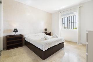 Frontline 2bed Marina Bay Estepona - Estepona - 3