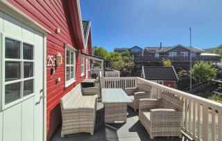 Nice Apartment In Auklandshamn - 3
