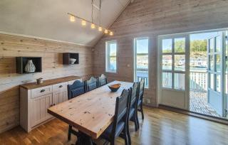 Nice Apartment In Auklandshamn - Vestvik - 8