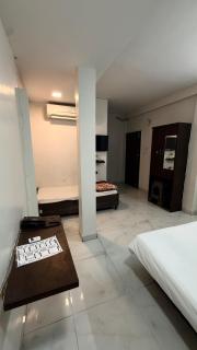 Loto Inn - Indore - 4