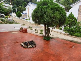 Sixer Cottage - 1