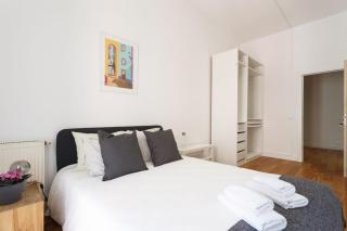 Bedooms with Shared Bathroom in Accommodation in Historic Largo do Carmo - Lisbon - 7