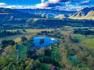 Lake Naverone Holiday Cottages - Drakensberg Garden - 7
