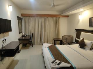 The Townhall (Unit of Prohotel) - Chennai - 8