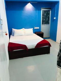 Corner Point - Surf Camp - 0