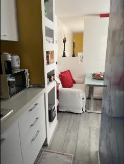 Terrace Apartment Venice Center - Yellow - 1