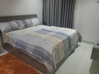 Luxury 2BD 2BA, Pool, Lekki Phase 1 - 3
