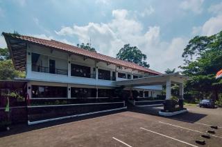 Urbanview near Pasir Angin Hotel - Gadok 1 - 1