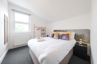 Five bedroom house in Douglas road - Bristol - 6