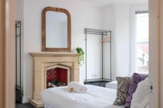 Five bedroom house in Douglas road - Bristol - 5