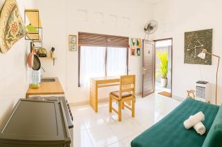 Homey Surf Apartment with Private Kitchen and Shared Pool Canggu - Canggu - 8