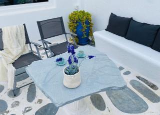 Aegean Bliss - Stylish Stay in Agios Stefanos - 2