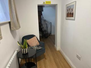 Slough - Sleeps 3 - PetFriendly - Riverside - Bay - 3