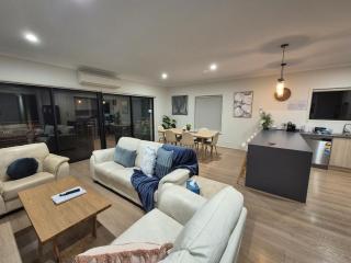 The Coastal Crab, Moonta Bay - Port Moonta - 2