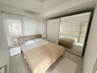 Apartmani Avanti Becici - 1
