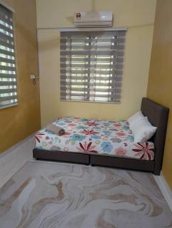 BESUT Homestay Hejau 5R3B - Kampong Amir - 3
