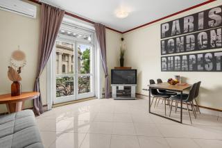Amora Homes Breathless Panorama Basilica Suite with balcony NEED RESERVATION FOR FREE PARKING - Budapest - 4