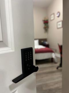 Downtown Private Room Central Location - 4