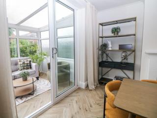 37 Berry Hill Lane - 2