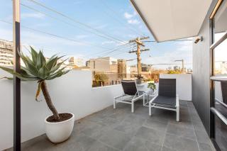 Cameron Modernist - Parkside Stay near Dining & MCG - Melbourne - 6