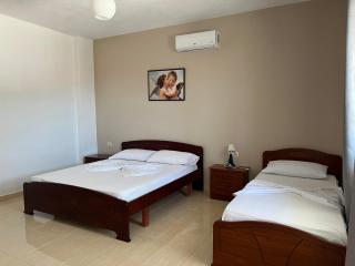Tomi Apartments - Sarandë - 1
