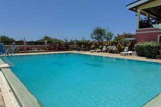 OveMar Resort Hotel near Vigan - 6