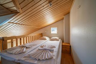 Starveil Studio by Aavalevi Holidays - Levi - 6