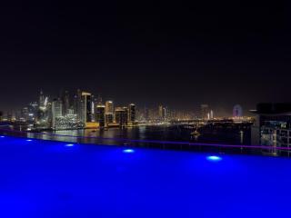 Beachfront Apartment on the Palm Jumeirah with Amazing view Rooftop Infinity Pool - Dubai - 1