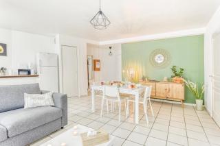 Cosy T2 à 100m de la Gare, parking gratuit, WiFi Fibre pour 4 personnes - Saint-Cyr-lʼÉcole - 5