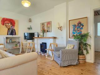 Charming 2-Bedroom Ground Floor Apartment with Garden and Free On-street Parking - Edimburgo - 8