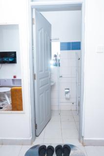 Luxury Den Along Ngong Road, Nairobi-Kenya - Nairobi - 6