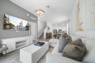 384 Famagusta Drive - 5