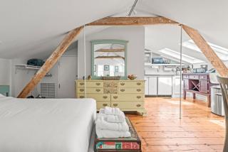 Sunny Westport Studio Apt. Above Historic Mill - Westport - 4