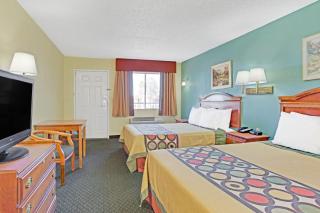 Super 8 by Wyndham Tucson Downtown Convention Center - Tucson - 6