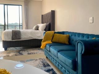 The Sapphire Light - Studio Apartment - 9