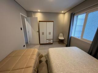 Apartamento a meia quadra da Praia Gonzaguinha São Vicente - São Vicente - 2