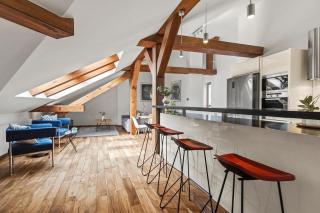 Prague Days - Spacious 117m2 Attic Retreat w AC - Near Old Town sq - Praag - 0