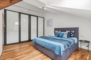 Prague Days - Spacious 117m2 Attic Retreat w AC - Near Old Town sq - Praag - 1