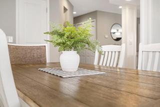 Tranquil Pondview Retreat Balcony - Branson - 1