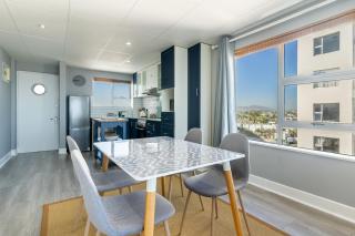 Beachfront Bliss with Pool & Ocean Views - Le Cap - 6