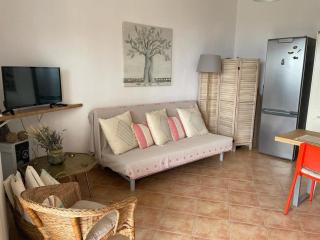 Mountain Retreat Apt with Sea View - - 3