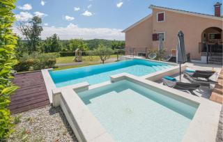 Lovely Home In Tinjan - 1
