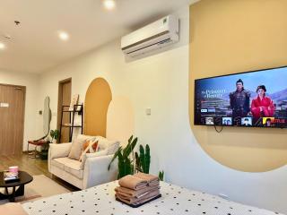 Elegant Apartment 1BR - Soft Queen Bed & Zen Garden, SA5 Vinhomes Smart, Ha Noi - Mochie Homestay - Phú Thú - 9