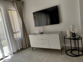 Luxe Dainfern Escape - Sandton - 2
