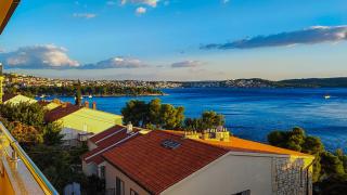 Villa Penava, private beach, pool and 7min to Trogir - Trogir - 1