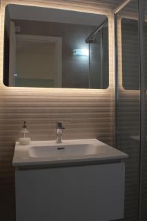Bright TopFloor Apt with Terrace in Central Athens - Atene - 3